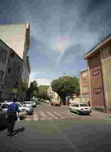 شیشه و آینه ساختمانی سجده ای در امامزاده عبدالله تهران