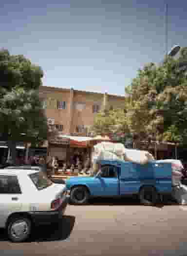 تولید و پخش پیراهن در عنصری مشهد