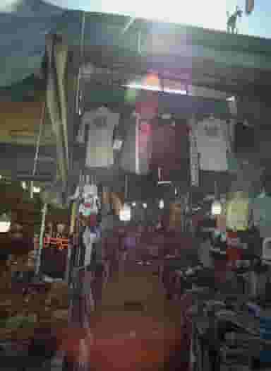 فروشگاه پوشاک در حرم مطهر مشهد