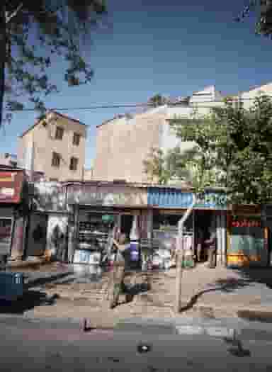 ضایعاتی در ارامنه تهران