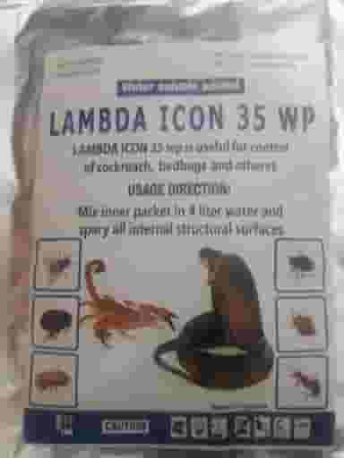 دفتر الو سمپاشی در پایین دروازه اصفهان