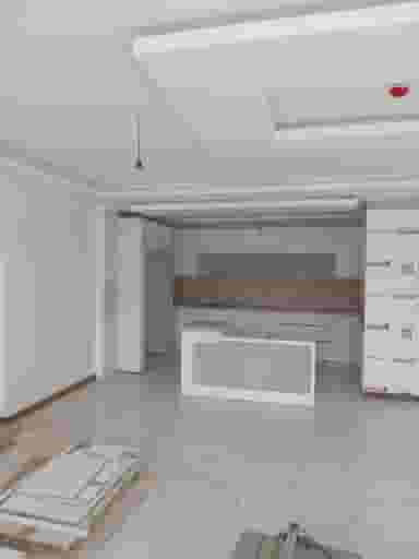 نقاشی ساختمان. سلیم در ابر اصفهان