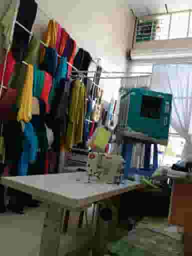 پارچه سرا و تولیدی برند در شریف آباد شیراز