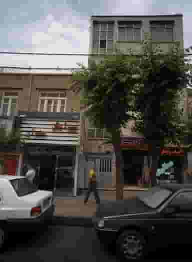 فروشگاه پوشاک سارا در جوادیه تهران