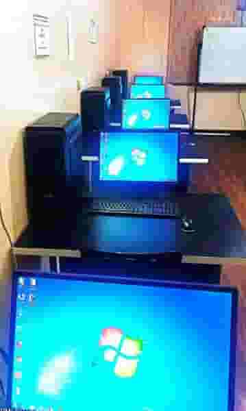 آموزشگاه کامپیوتر و زبان برجستگان در فولادشهر اهواز