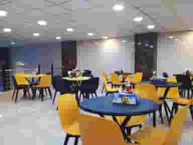 کافه آبمیوه و بستنی امیر تبریز