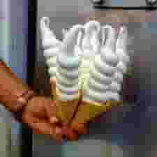 بستنی کرامت خیابان زندوکیلی اهواز