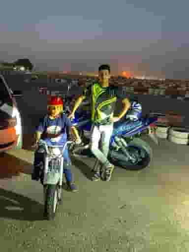 بستنی آوین شعبه۱ در نادری اهواز