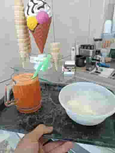 آبمیوه بستنی چهرگان در توپراق قلعه ارومیه