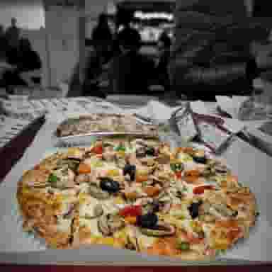 فست فود نارسوز در باغ فیض تهران