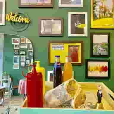 ساندویچی باماهاس در حسین آباد تهران