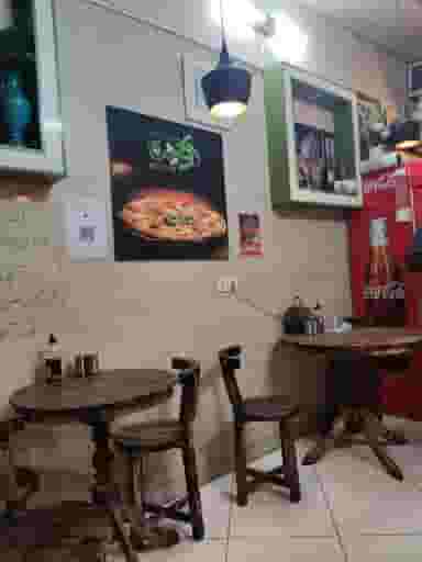 فست فود پیتزا آویشن در امام سجاد تهران