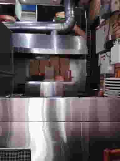 برگر و سوخاری طهران در پاتریس لومومبا تهران