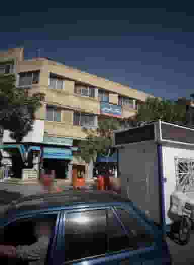 فروشگاه پوشاک در بالا خیابان مشهد