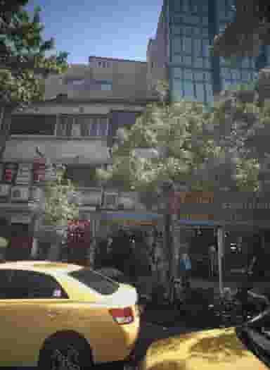 فروشگاه پوشاک در چهارباغ مشهد