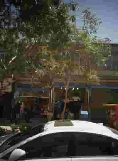 فروشگاه پوشاک در چهارباغ مشهد