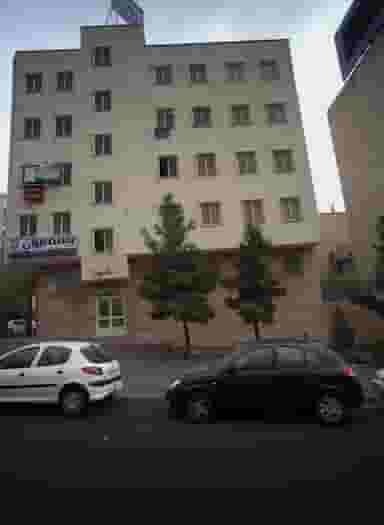 دکتر نیلوفر حسن نیا در دریا تهران