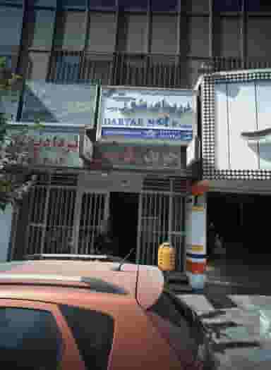 دکتر فرامرز مومنی در گاندی تهران