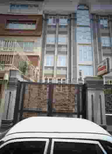 دکتر محمدرضا مقیمی در فیروزآبادی تهران