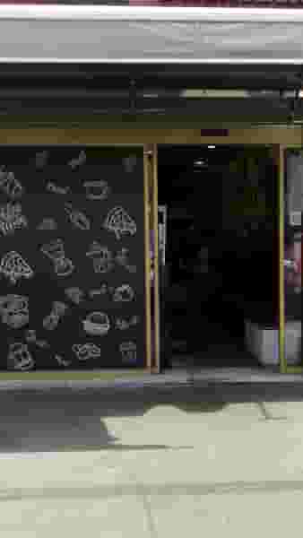 کافه نایریکا پلاس در پونک جنوبی تهران