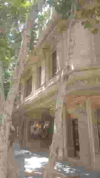 کافه رستوران لوانت در باغ زرشک اصفهان