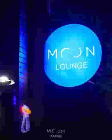 کافه رستوران مون لانژ در زعفرانیه تهران