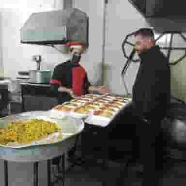 رستوران ایرانی گل مریم در نازی آباد 