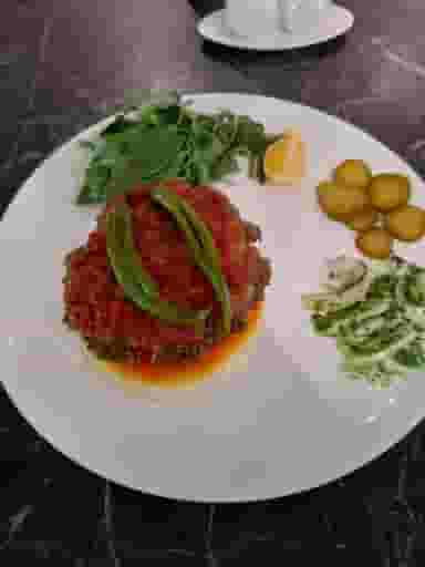 کافه رستوران بین المللی ویکتورلانژ در ظفر 