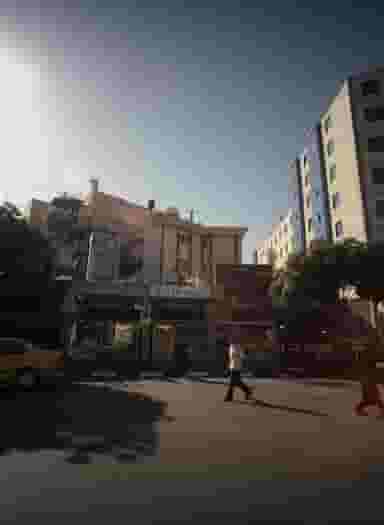 رستوران در پایین خیابان مشهد