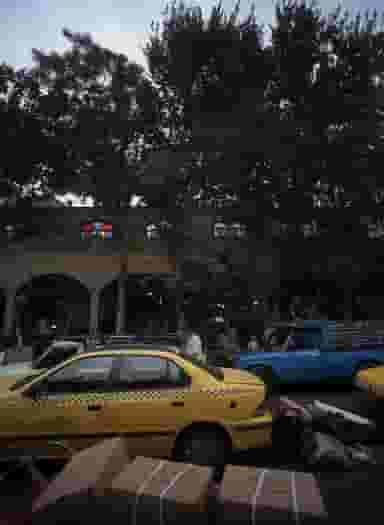 غذا خوری در بازار 