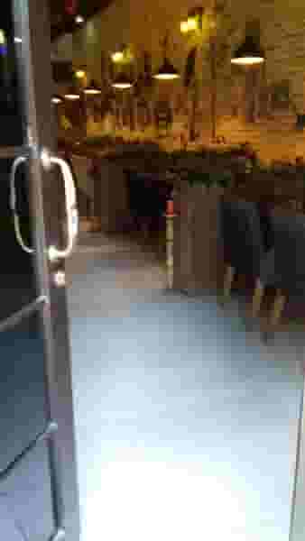 کافه رستوران رومنس در گلشهر کرج