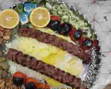 چلو کبابی و کباب ساطوری بناب شعبه دنیز رشت در پاسکیاب رشت