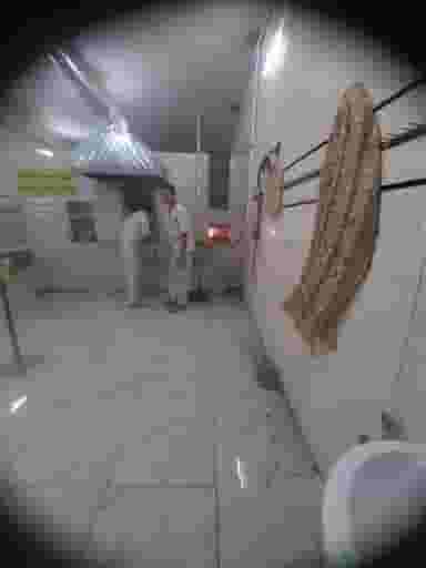 نانوایی سنگک سنتی در پرتمان اصفهان