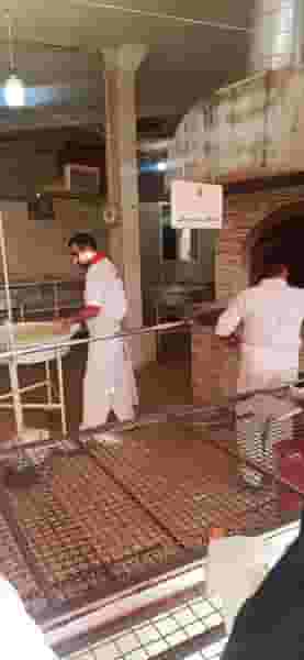 نان سنگک دوران در بریجستون شیراز