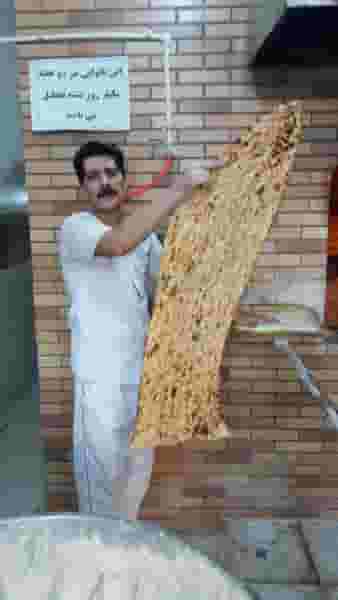 نانوایی سنگکی سنتی در کلاک نو کرج