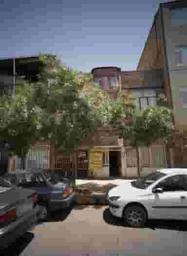 زنانه دوزی مدرن در انقلاب مشهد