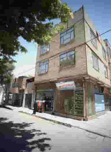 زنانه دوزی سحر در رده مشهد