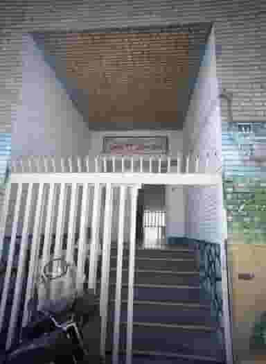 دبیرستان 22 بهمن در مطهری تهران