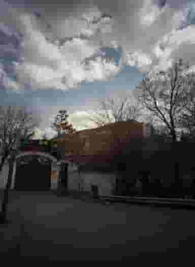 دبیرستان غیردولتی پسرانه اسلام در داراباد تهران