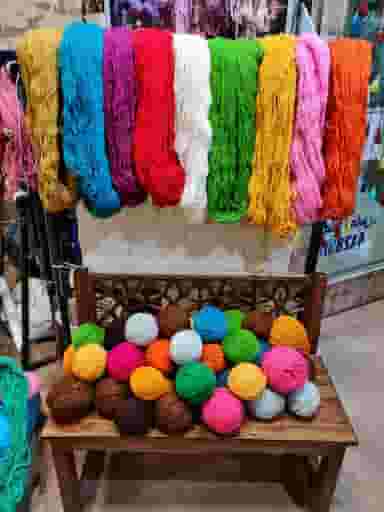 آموزش قالی بافی و صنایع دستی کافی در مرزداران تهران