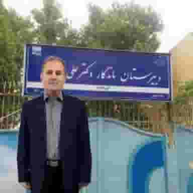 ساختمان دبیرستان شریعتی در سعدی مشهد