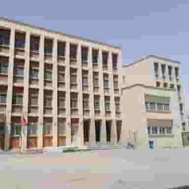 دبیرستان شهید دکتر بهشتی در جوادیه تهران