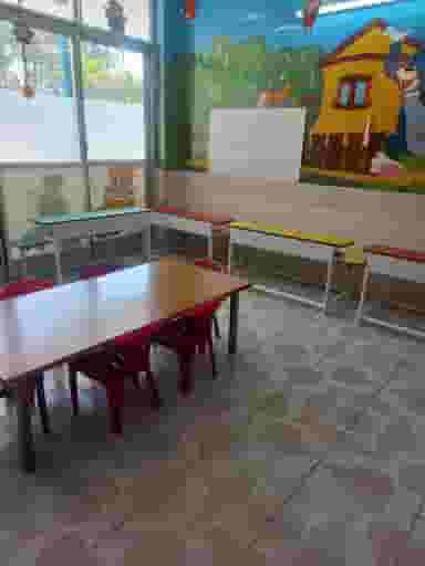 مهد کودک و پیش دبستانی قصر فیروزه در جابرانصاری اصفهان