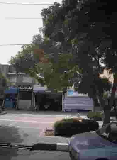 فروشگاه لوازم یدکی اتومبیل در شیرودی مشهد