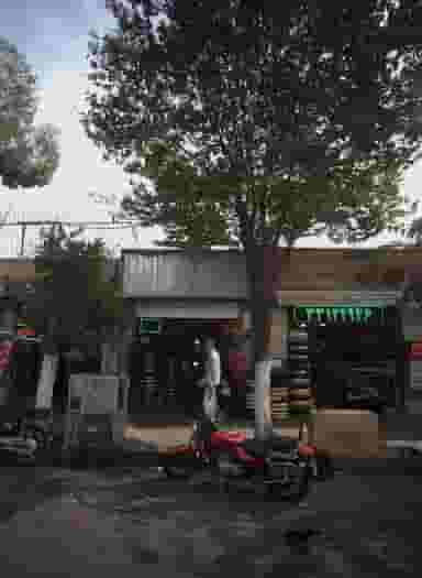 فروشگاه لاستیک موتورسیکلت در قیام تهران