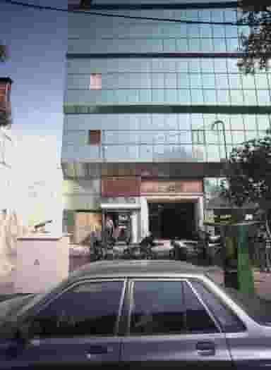 فروشگاه دنیای یدک در شبیری تهران