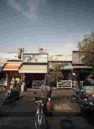 فروشگاه مبینی در قلمستان تهران