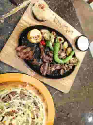 رستوران ایتالیایی ریوان در صدوده دستگاه سمنان