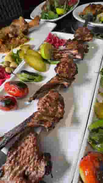 رستوران شاندیز ایمان در بنیاد قم