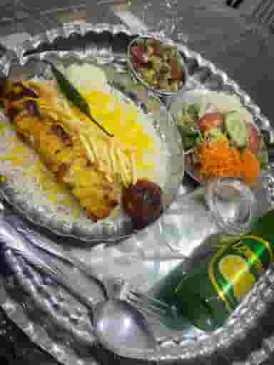 غذا خوری خان سالار در امامیه تبریز